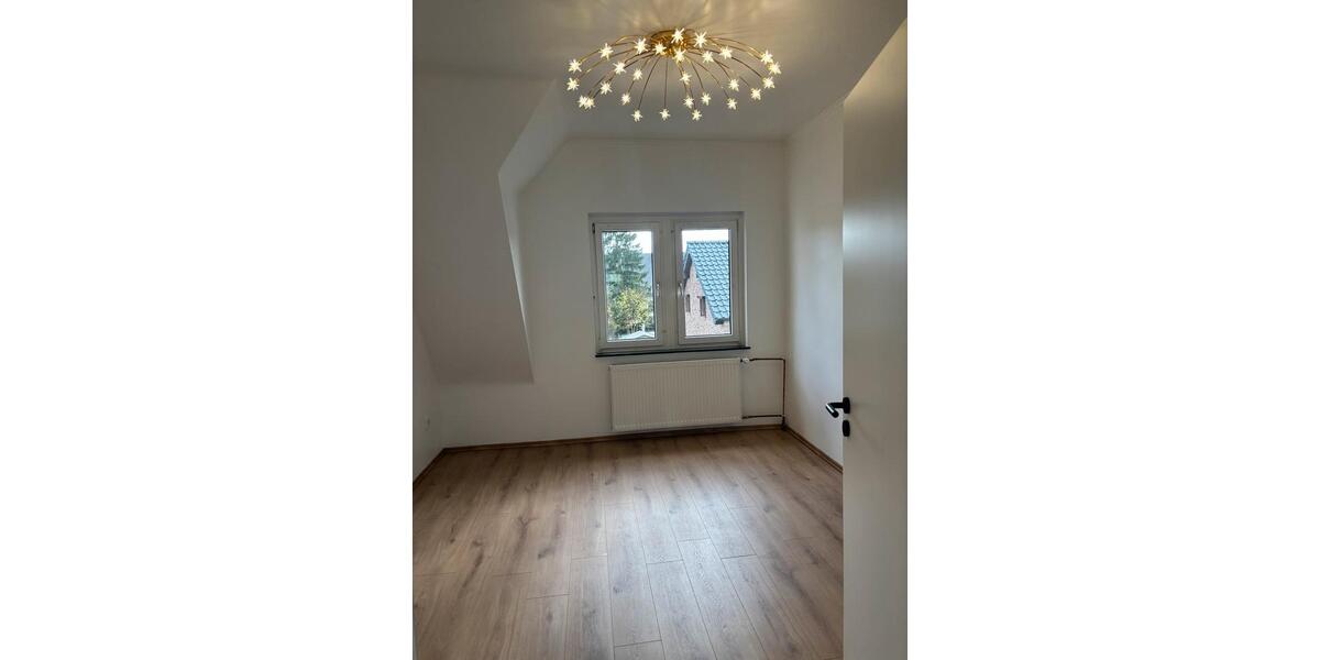 Dachgeschoßwohnung Troisdorf Altenrath - 2 Zimmer, 48 m&sup2;, 750&euro; | Angebot:25967588