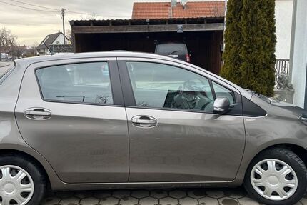 Toyota Yaris 117.000 km 8.999 &euro; Memmingerberg 87766