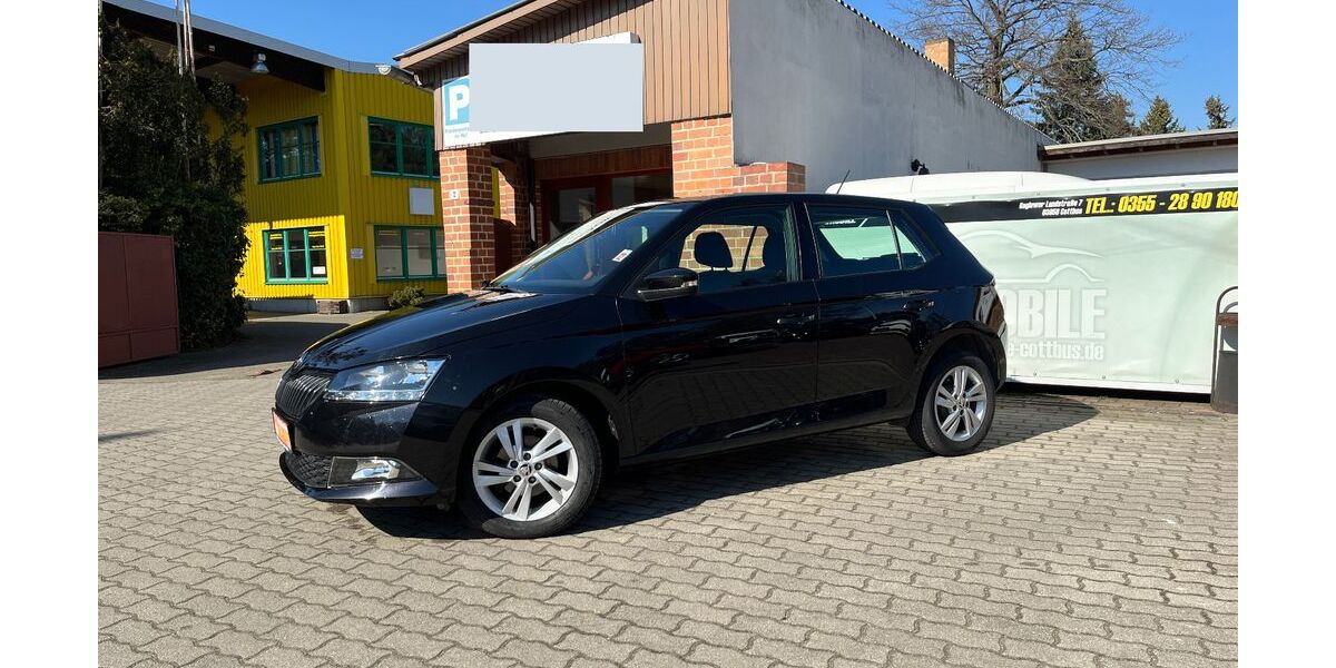 Skoda Fabia 71.523 km 10.985 &euro; Cottbus 03050
