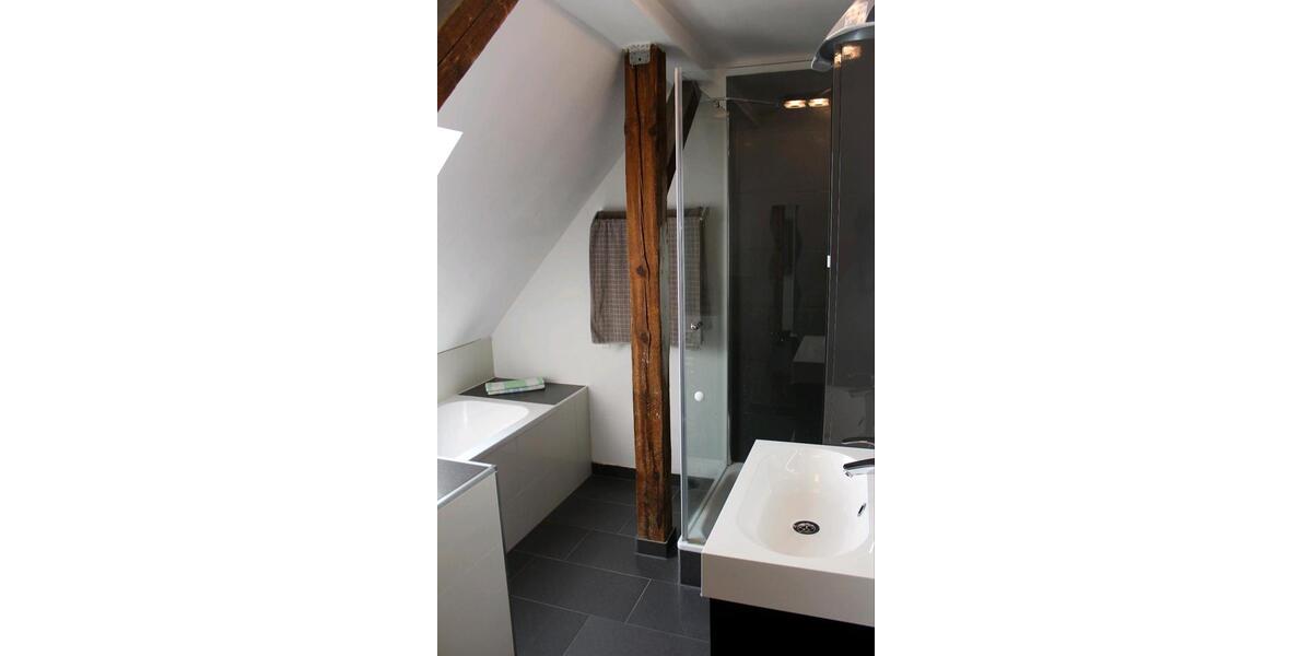 Dachgeschoßwohnung Jena - 3 Zimmer, 75 m&sup2;, 1.160&euro; | Angebot:26413419