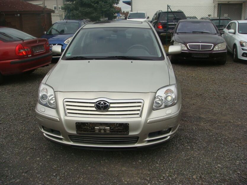 Toyota Avensis 179.000 km 2.650 € Erlensee 63526