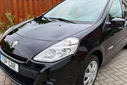 Renault Clio 32.372 km 5.900 &euro; Oldenburg 26129