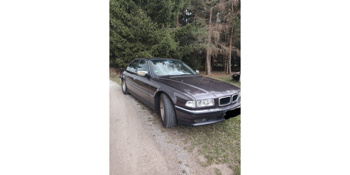 BMW 740 255.486 km 8.500 &euro; Plaue 99338