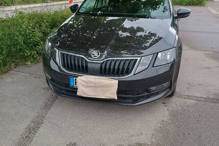 Skoda Octavia 111.000 km 13.500 &euro; Germering 82110
