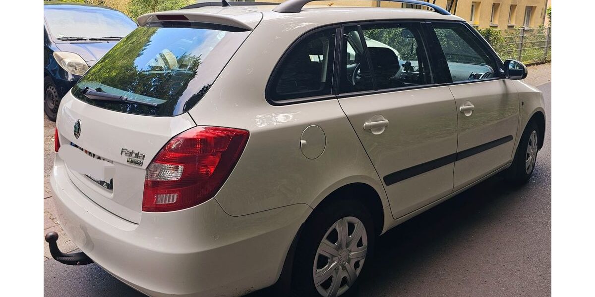 Skoda Fabia 142.532 km 4.499 &euro; Schlangenbad 65388