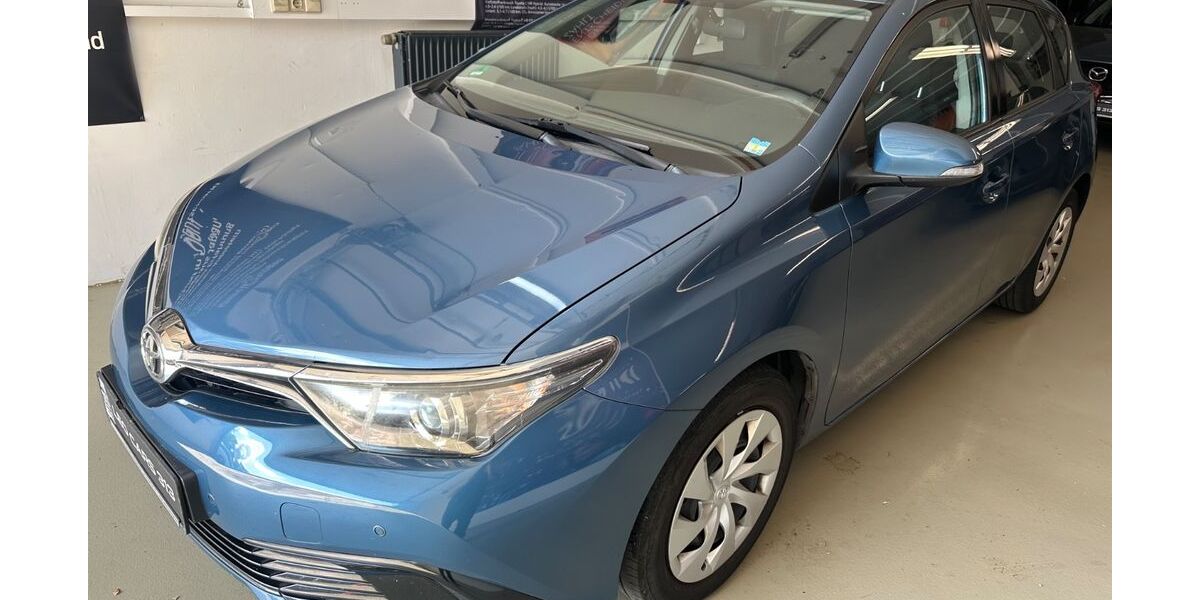 Toyota Auris 108.658 km 5.690 &euro; LEONBERG 71229