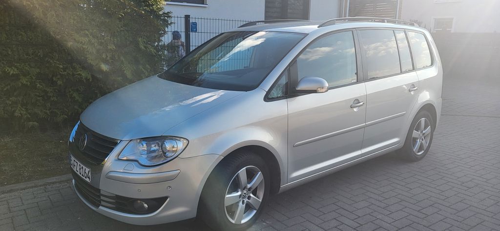 VW Touran 335.000 km 4.100 &euro; Petershagen 15370