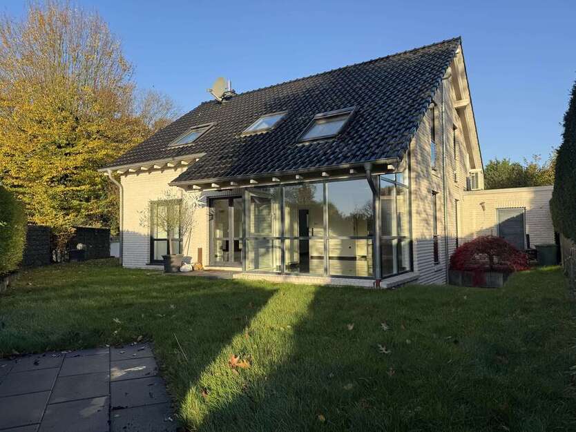 Haus zum Kaufen in Duisburg 821.500 € 175 m² 5 zimmer