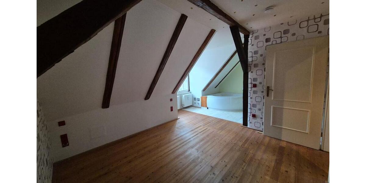 Dachgeschoßwohnung Treffurt - 2 Zimmer, 120 m&sup2;, 660&euro; | Angebot:26087134