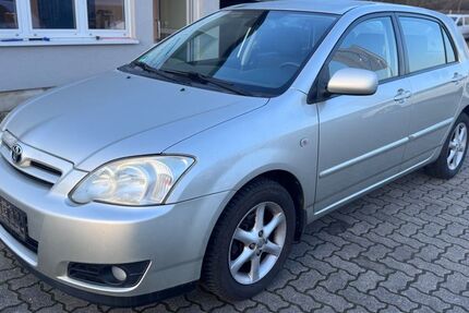Toyota Corolla 102.000 km 3.890 &euro; Bornheim 76879