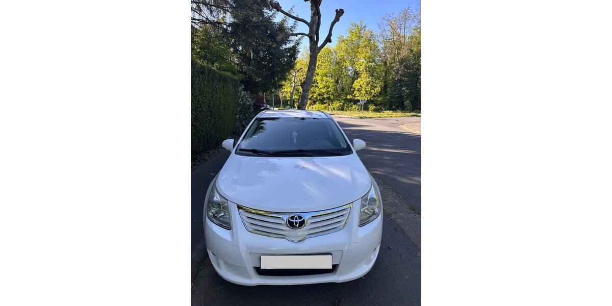 Toyota Avensis 142.000 km 10.000 &euro; Dietzenbach 63128