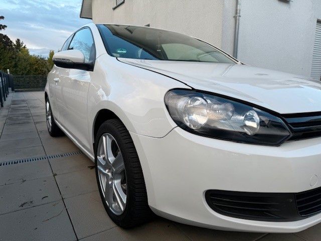 VW Golf 92.000 km 7.400 € Villenbach 86637