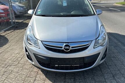 Opel Corsa 211.000 km 2.990 &euro; Celle 29221