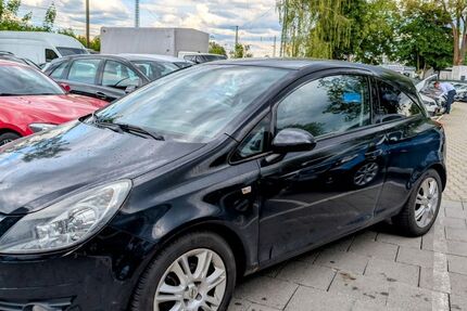 Opel Corsa 160.000 km 2.100 &euro; München 81825