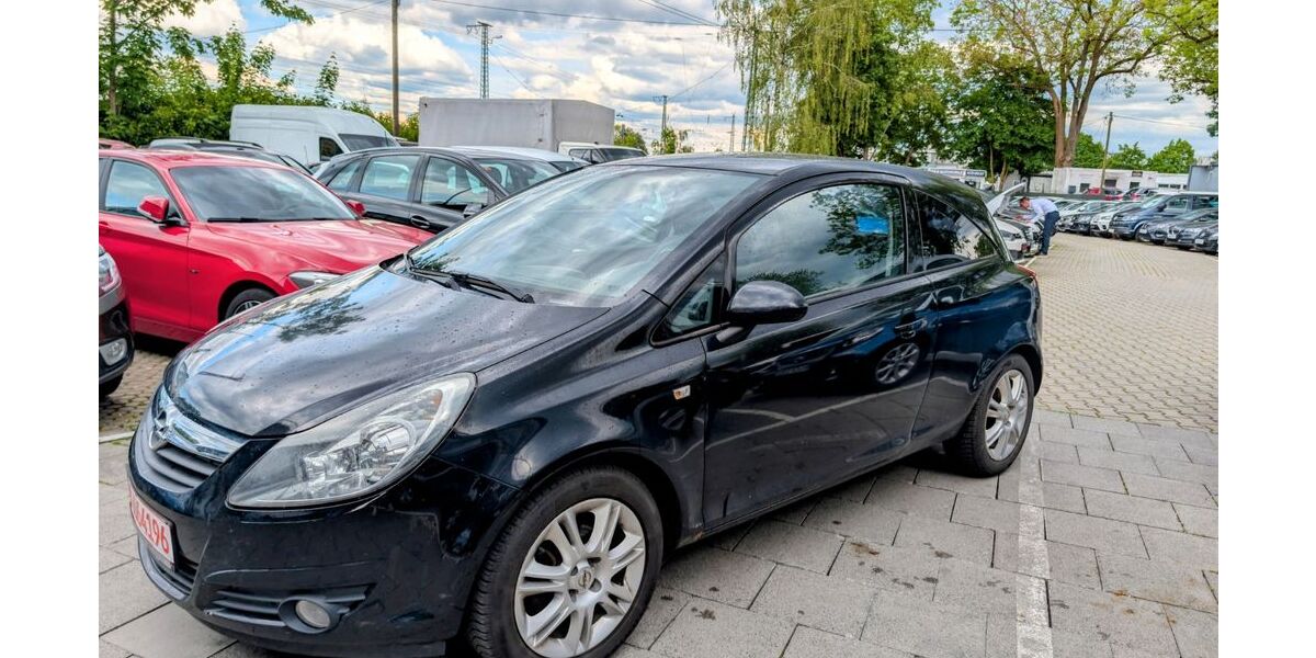 Opel Corsa 160.000 km 2.100 &euro; München 81825