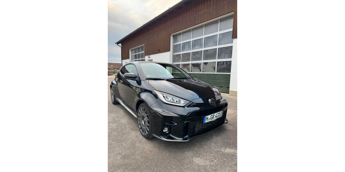 Toyota Yaris 28.000 km 31.990 &euro; Egling 82544