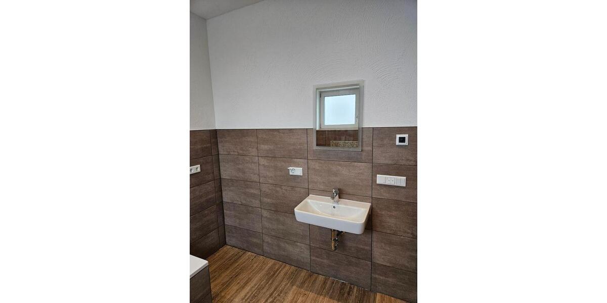 Schöne große 3 Zimmer-Wohnung mit Terrasse und Garten 3 zimmer