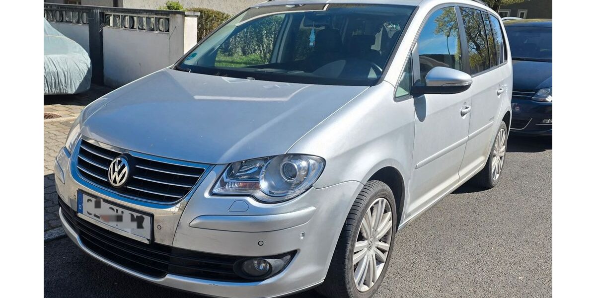 VW Touran 326.000 km 3.650 &euro; Braunschweig 38100