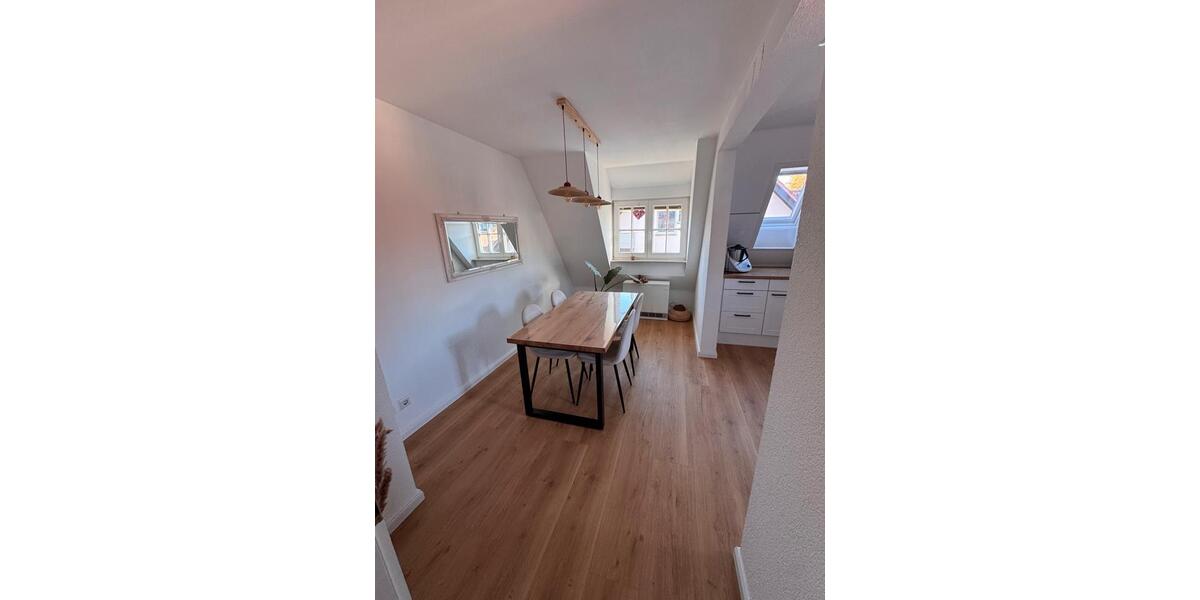 Dachgeschoßwohnung Ispringen - 4.5 Zimmer, 106 m&sup2;, 360.000&euro; | Angebot:25304743