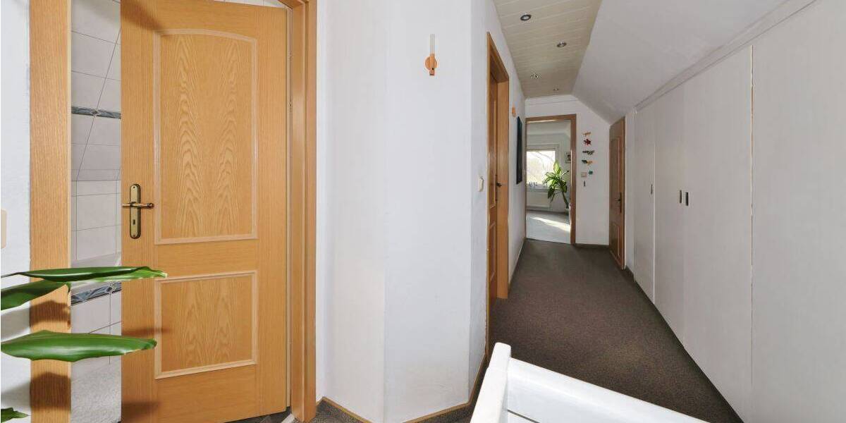 Einfamilienhaus Wilhelmshaven Fedderwarden - 8 Zimmer, 203 m&sup2;, 279.000&euro; | Angebot:26851798