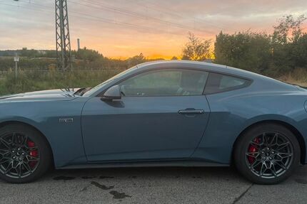 Ford Mustang 13.500 km 52.900 &euro; Ebelsbach 97500