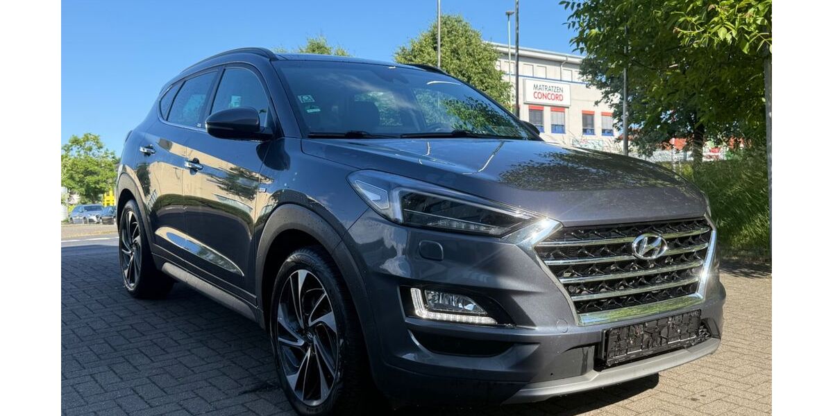 Hyundai TUCSON 95.000 km 17.999 &euro; Friedberg (Hessen) 61169
