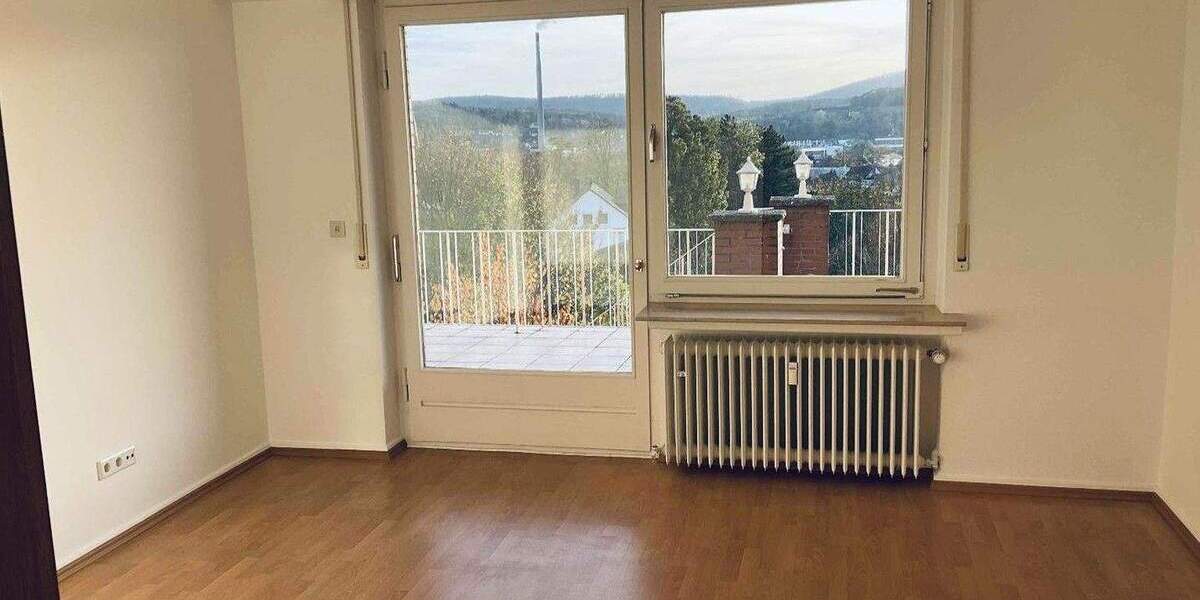 Etagenwohnung Alfeld - 3 Zimmer, 122 m&sup2;, 775&euro; | Angebot:25598911