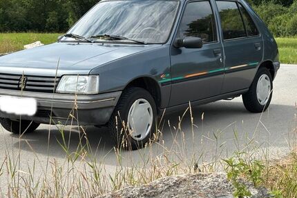 Peugeot 205 80.000 km 2.990 &euro; München 81929