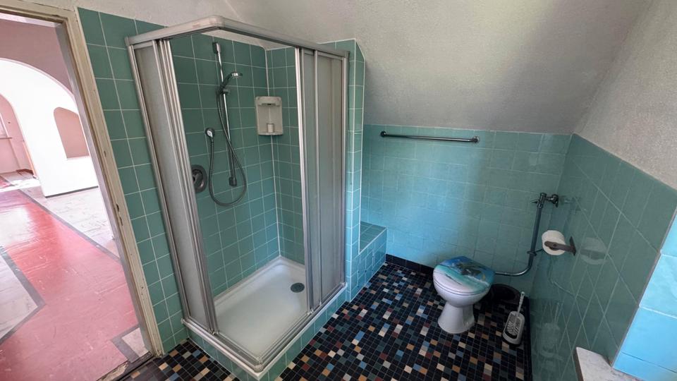Einfamilienhaus Hof Christiansreuth - 6 Zimmer, 160 m&sup2;, 250.000&euro; | Angebot:27132106