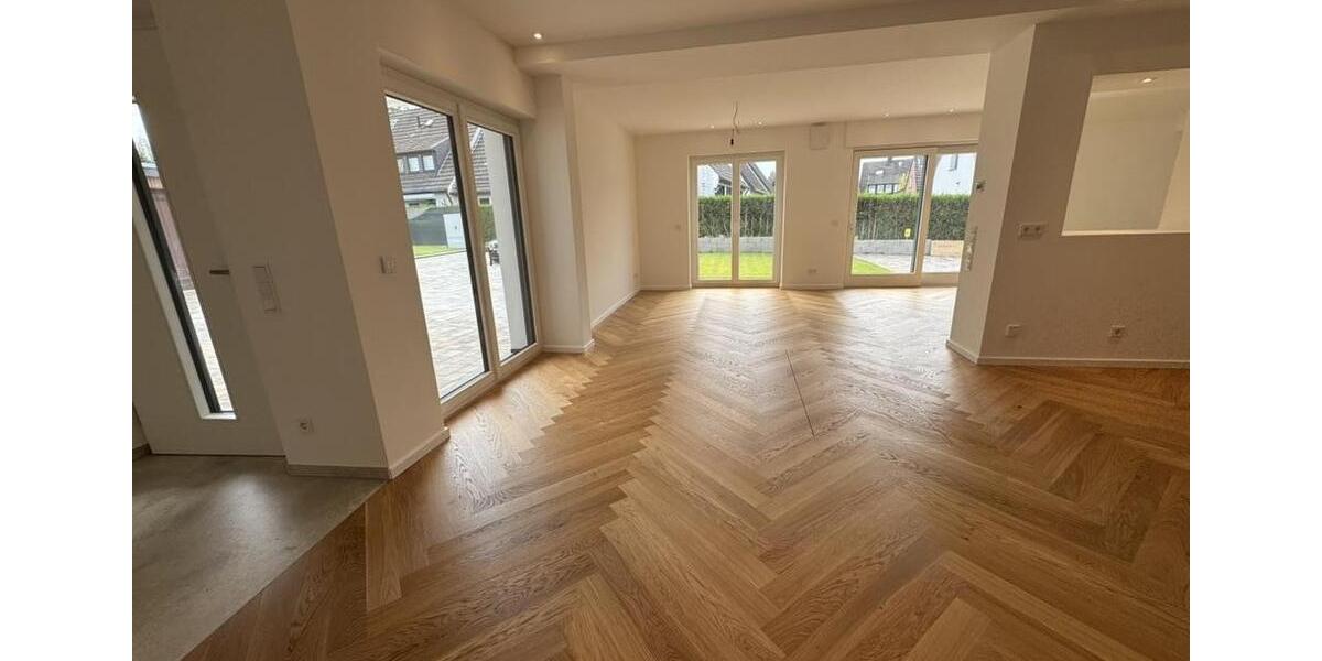 Doppelhaushälfte Düsseldorf Stadtbezirk 5 - 3.5 Zimmer, 100 m&sup2;, 2.500&euro; | Angebot:26276442