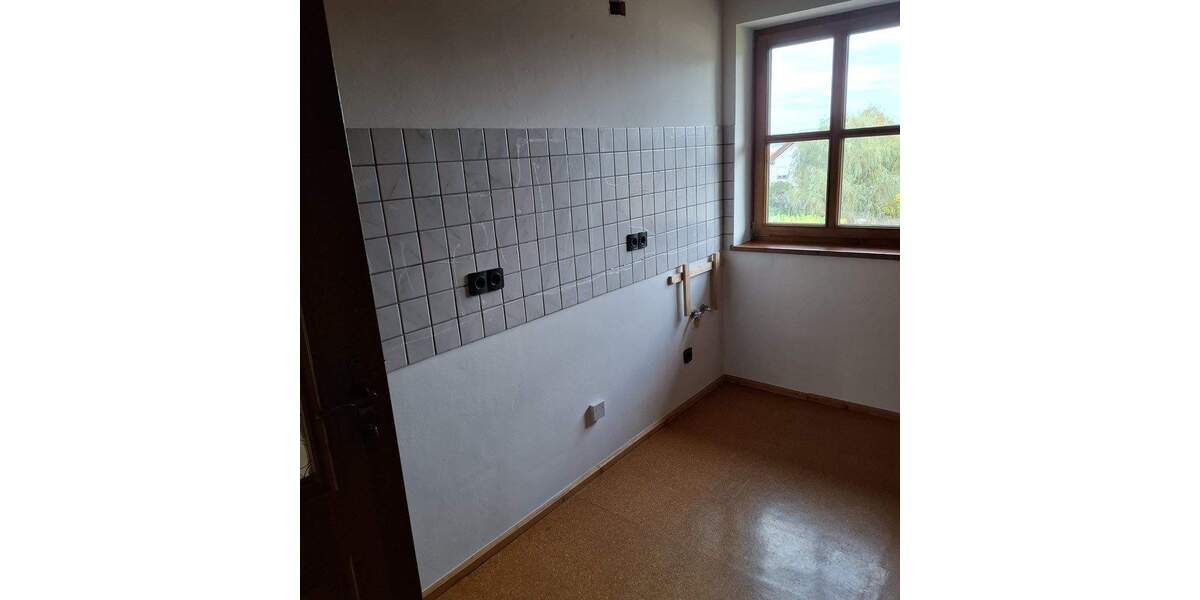 Etagenwohnung Baunach - 3 Zimmer, 105 m&sup2;, 800&euro; | Angebot:23948057