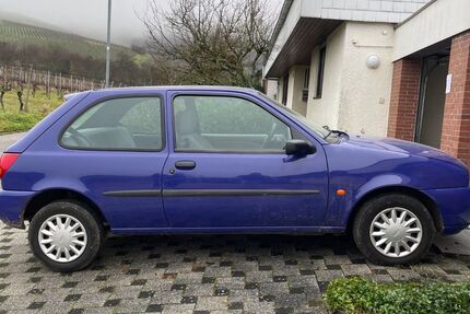 Ford Fiesta 93.000 km 700 &euro; Sinzheim 76547