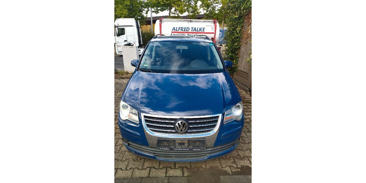 VW Touran 233.000 km 3.700 &euro; Kerpen 50171