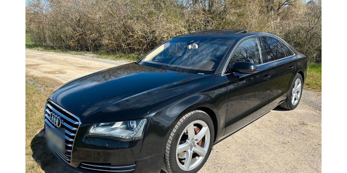 Audi A8 173.000 km 14.900 &euro; Trossingen 78647