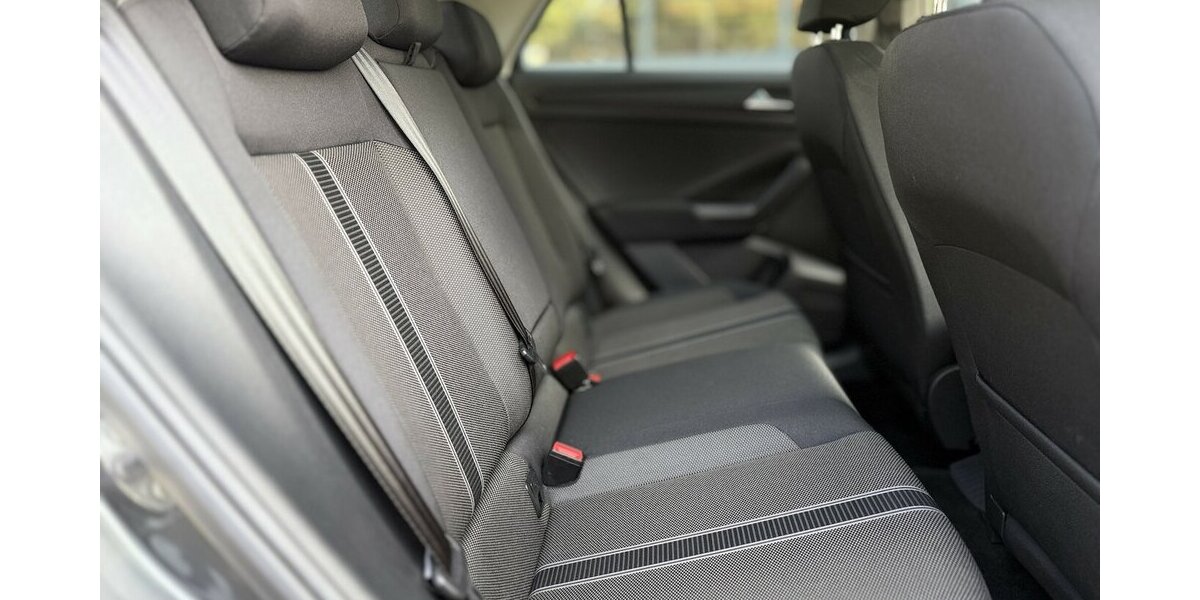 VW T-Roc R line / 4Motion / Keyless Go / PANO 53.000 km 25.250 &euro; Mönchengladbach 41066