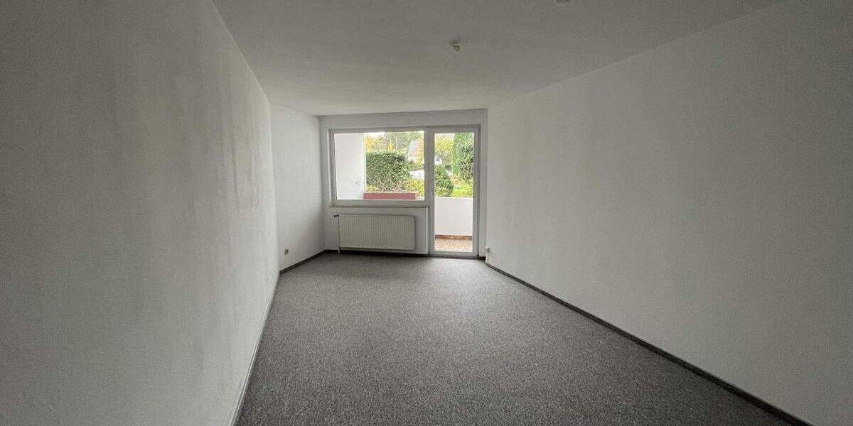 Komfortable 3 Zimmer Wohnung mit 2 Bädern und Stellplätzen - WG geeignet - 3 zimmer