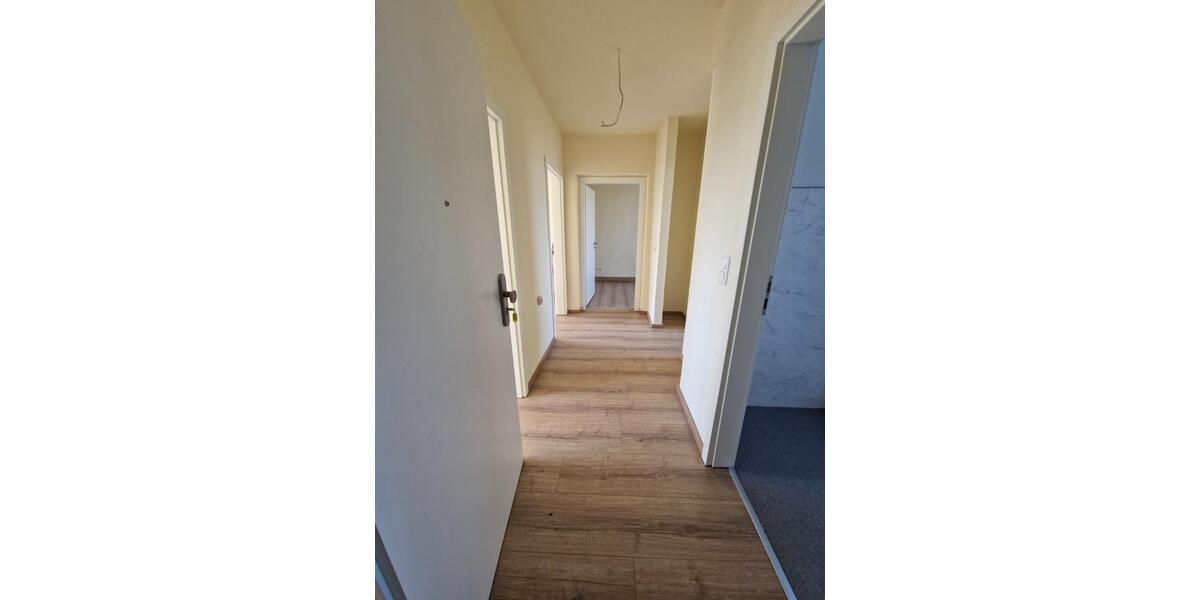 frisch sanierte 3 Raum Wohnung zu vermieten 3 zimmer