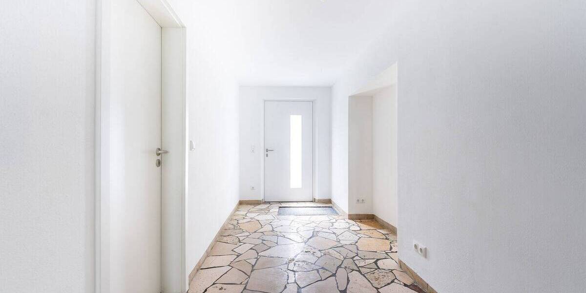 Reihenmittelhaus Straubing - 4 Zimmer, 121 m&sup2;, 1.140&euro; | Angebot:25664872