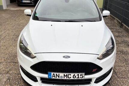 Ford Focus 125.000 km 14.500 € Rothenburg ob der Tauber 91541