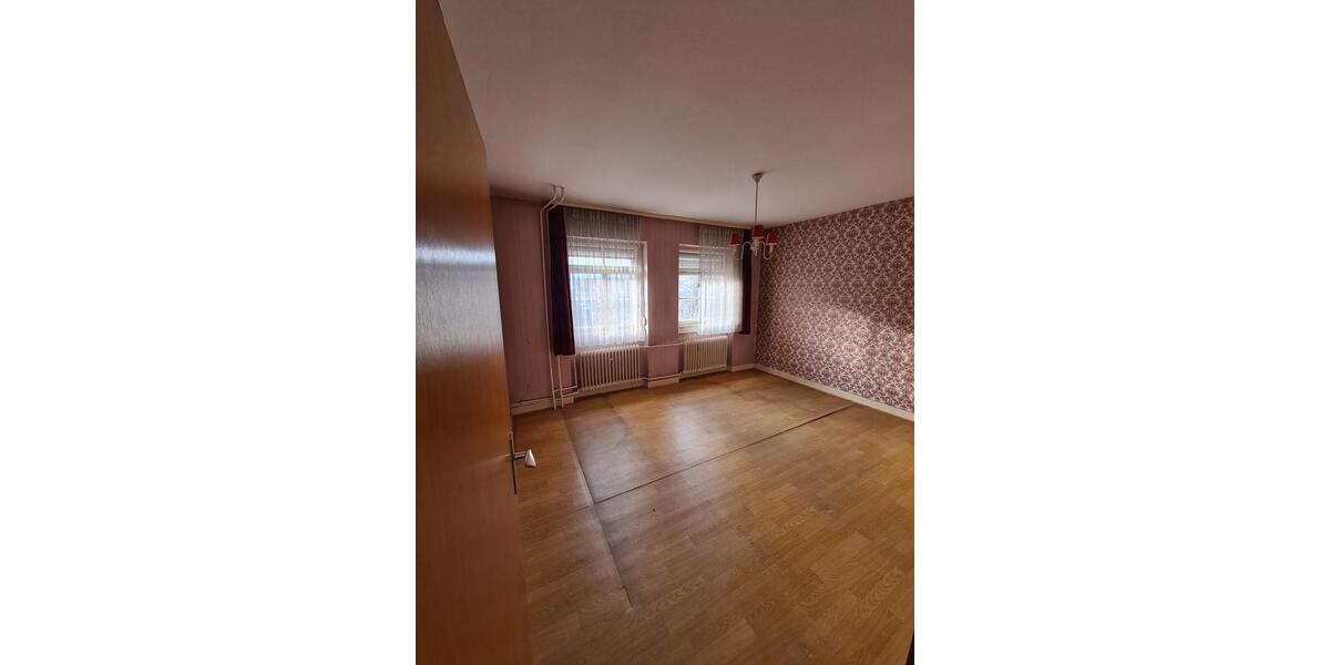 Einfamilienhaus Erbach - 7 Zimmer, 150 m&sup2;, 290.000&euro; | Angebot:26963253