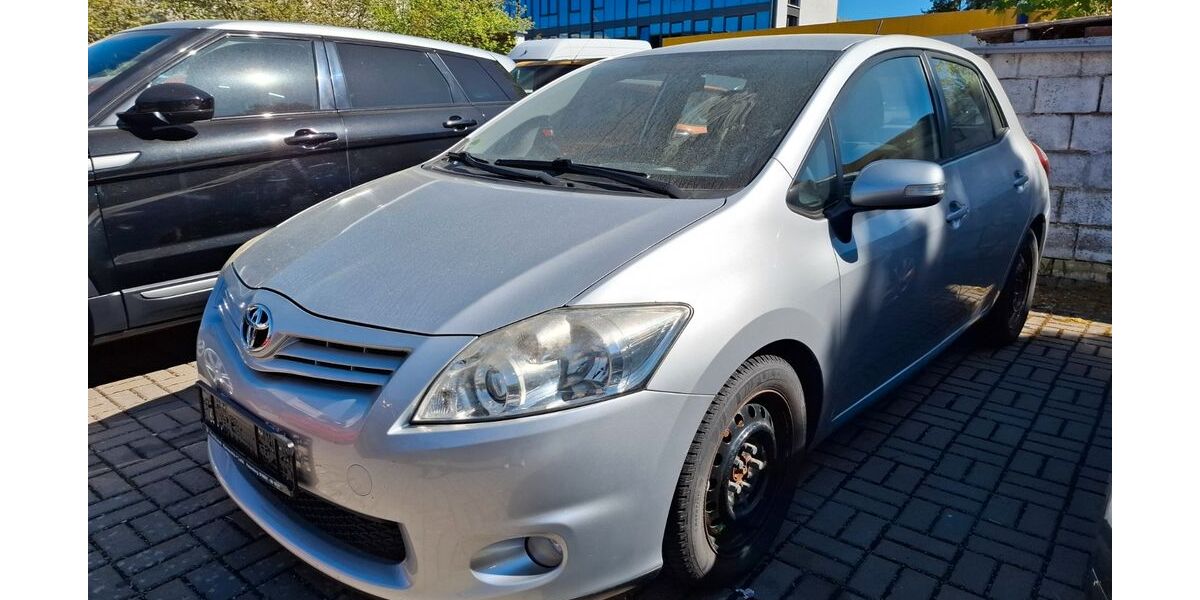 Toyota Auris 163.653 km 4.999 &euro; Fulda 36043