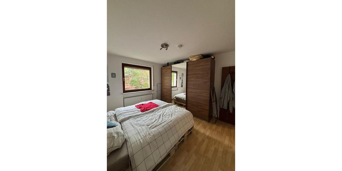 Helle 2 Zimmer Wohnung - zentral gelegen - teilmöbliert 2 zimmer
