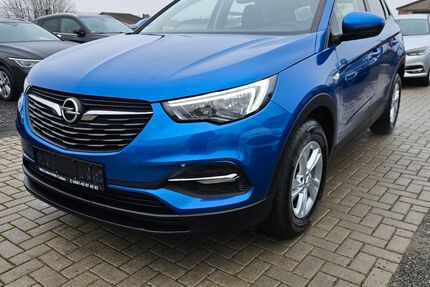 Opel Grandland (X) 140.328 km 9.250 &euro; Calden 34379
