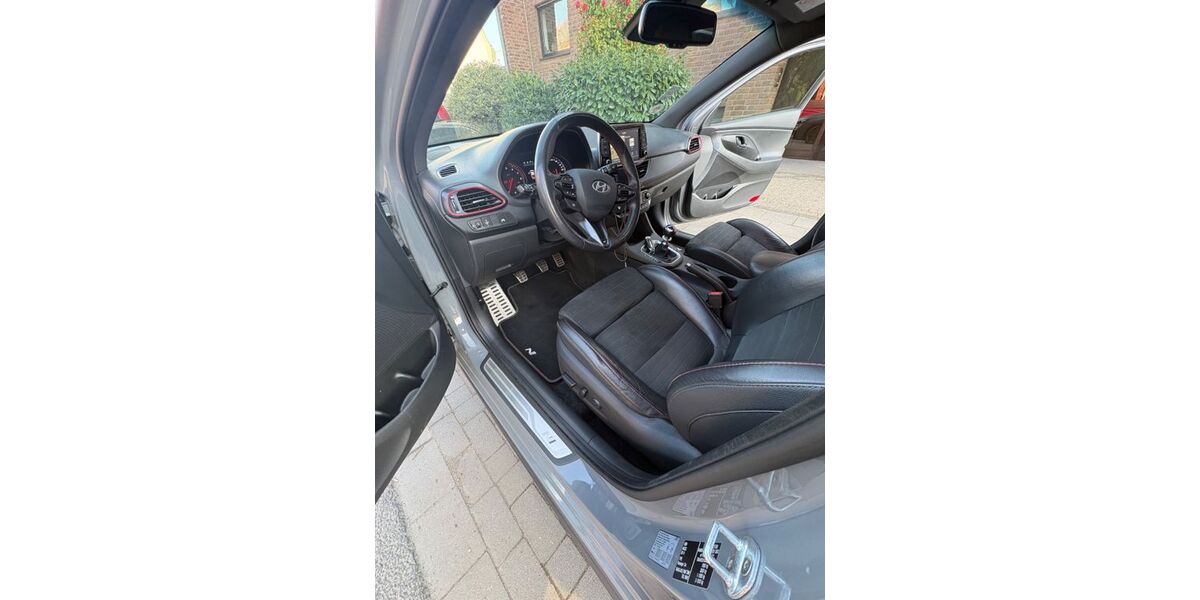 Hyundai i30 81.000 km 19.490 &euro; Willich 47877