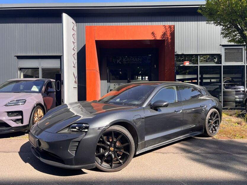 Porsche Taycan 22.300 km 94.500 € Sindelfingen 71065