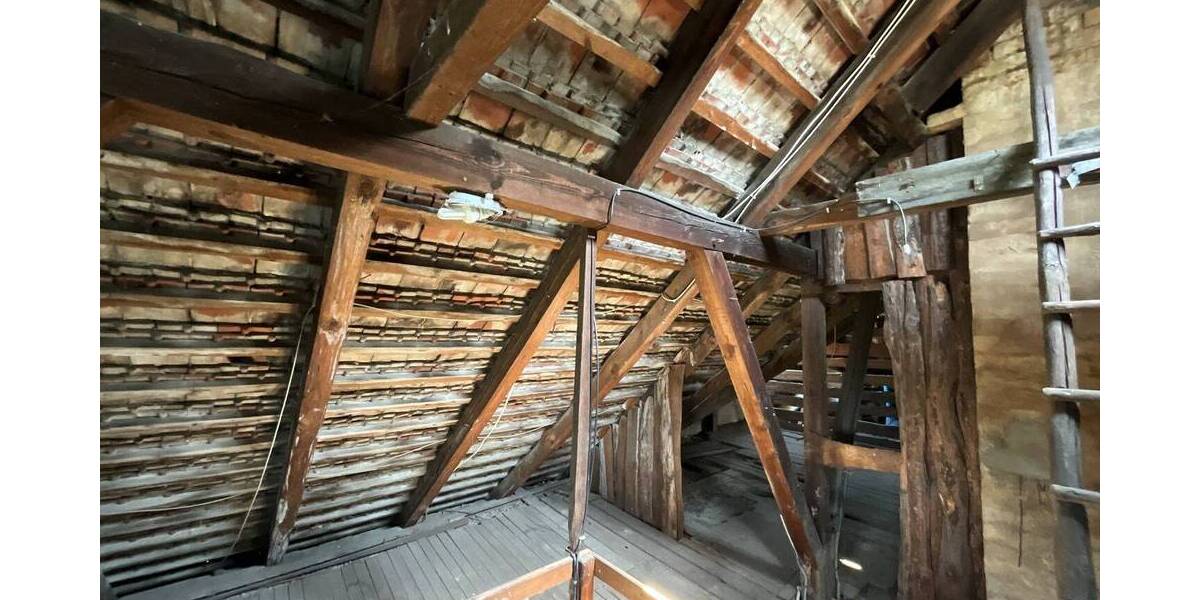 Doppelhaushälfte Neuhausen Laubsdorf - 6 Zimmer, 184 m&sup2;, 110.850&euro; | Angebot:21311064