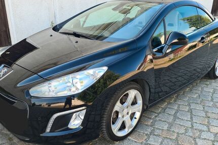 Peugeot 308 110.000 km 7.200 &euro; Beiersdorf 02736