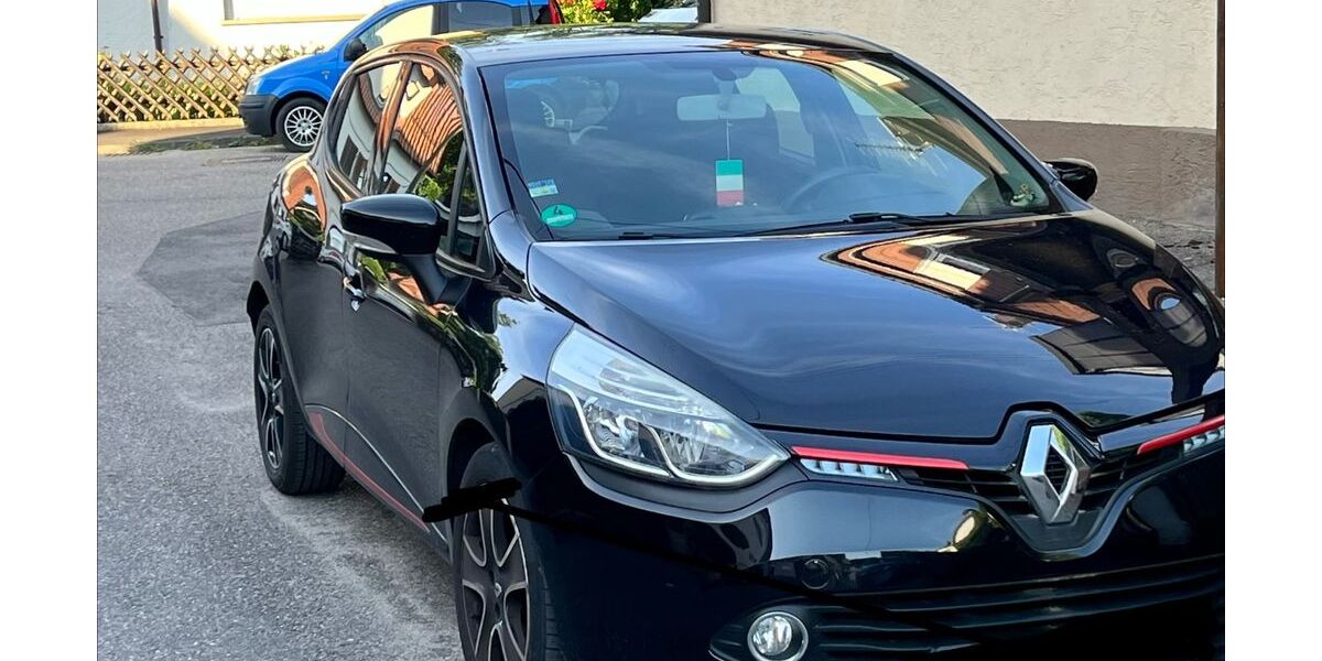 Renault Clio 79.000 km 7.300 &euro; Esslingen Am Neckar 73734