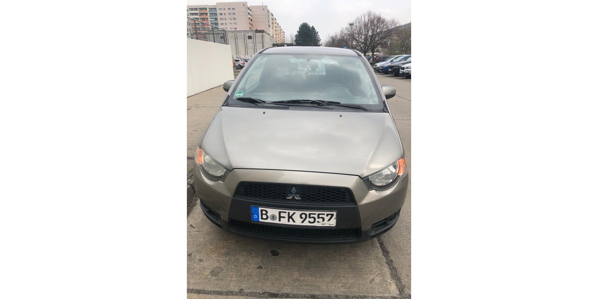 Mitsubishi Colt VI 182.000 km 4.200 &euro; Berlin 10178