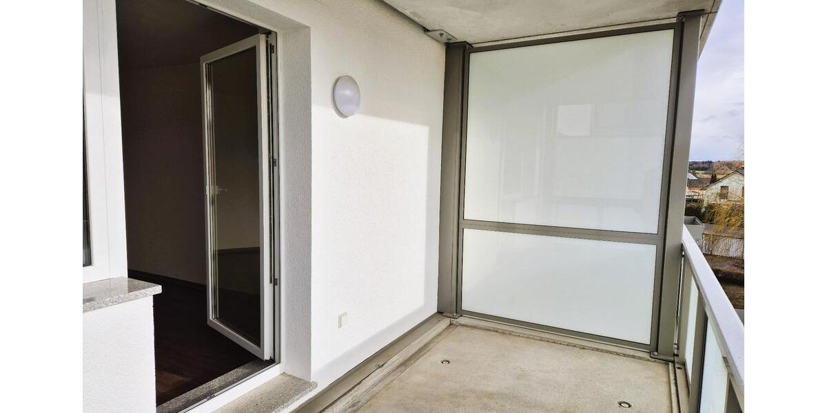 Etagenwohnung Schleiz - 3 Zimmer, 67 m&sup2;, 519&euro; | Angebot:24940039